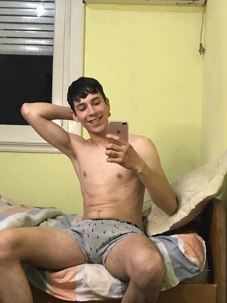 Naakte gelekte OnlyFans-foto van Noel 
