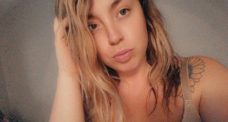 Naakte gelekte OnlyFans-foto van Lexi