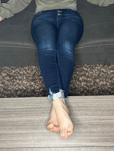 Naakte gelekte OnlyFans-foto van Leeann