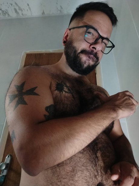 Naakte gelekte OnlyFans-foto van Ldbears 