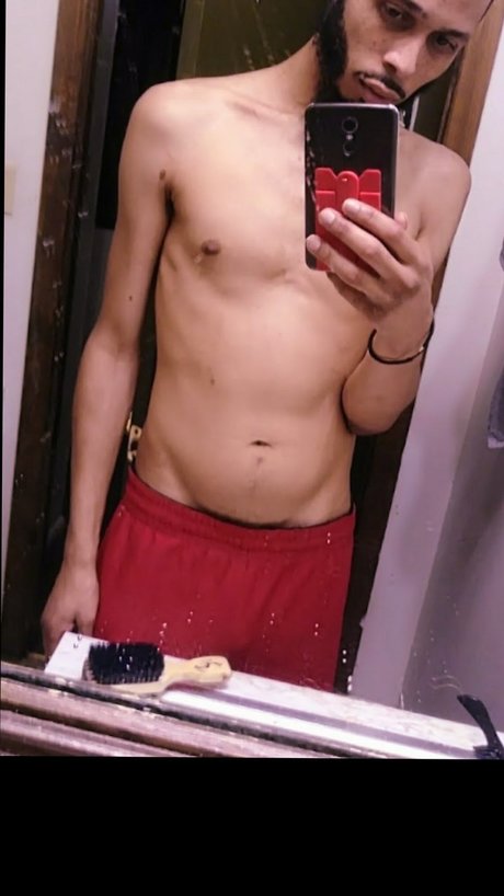 Naakte gelekte OnlyFans-foto van Bluew