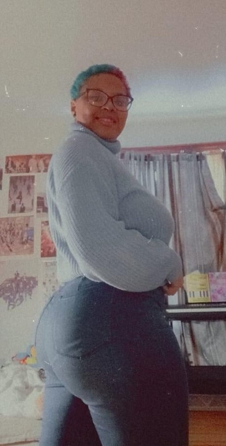 Naakte gelekte OnlyFans-foto van Loverose94