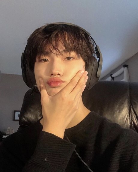 Naakte gelekte OnlyFans-foto van Danny Chechong