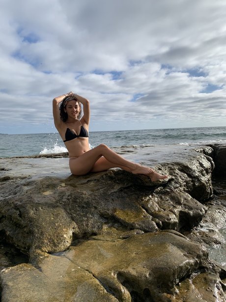 Naakte gelekte OnlyFans-foto van Liv