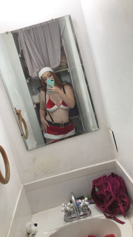 Naakte gelekte OnlyFans-foto van Maddy