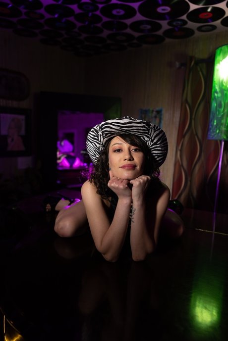 Naakte gelekte OnlyFans-foto van Lynnkitty