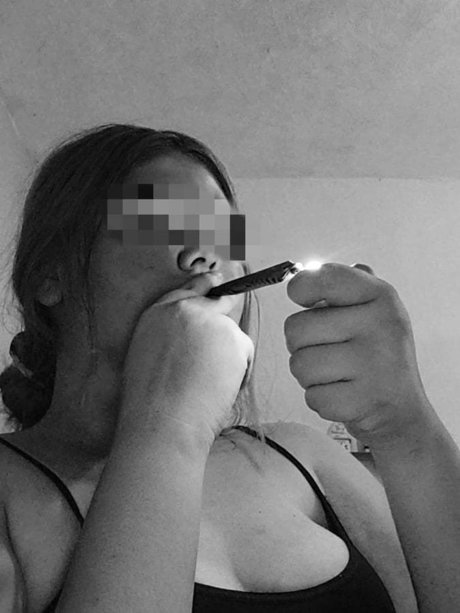 Naakte gelekte OnlyFans-foto van Lxxxy