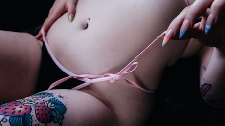 Naakte gelekte OnlyFans-foto van Marina Meow