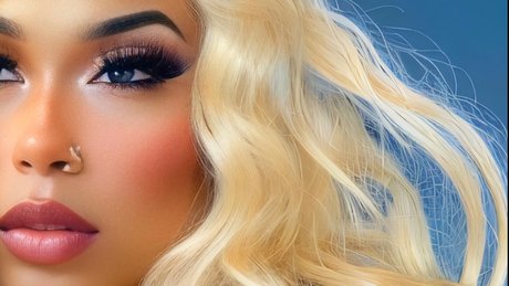 Naakte gelekte OnlyFans-foto van Melanin Monroe
