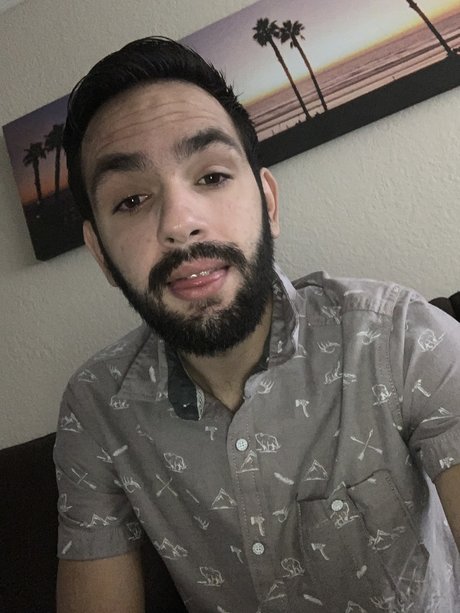 Naakte gelekte OnlyFans-foto van That Beta Boi
