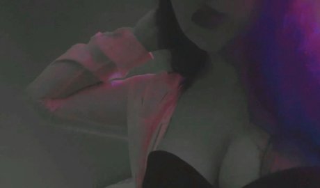 Naakte gelekte OnlyFans-foto van Missandeigurl