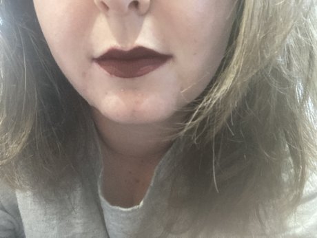 Naakte gelekte OnlyFans-foto van Miss 3m