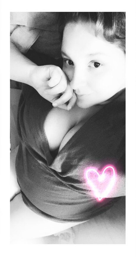 Naakte gelekte OnlyFans-foto van Rose Goddess