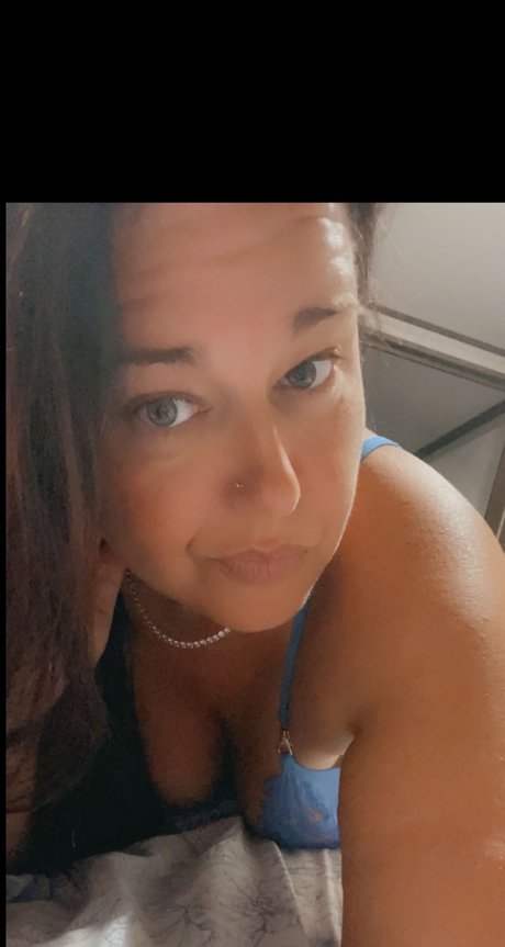 Naakte gelekte OnlyFans-foto van Nicole