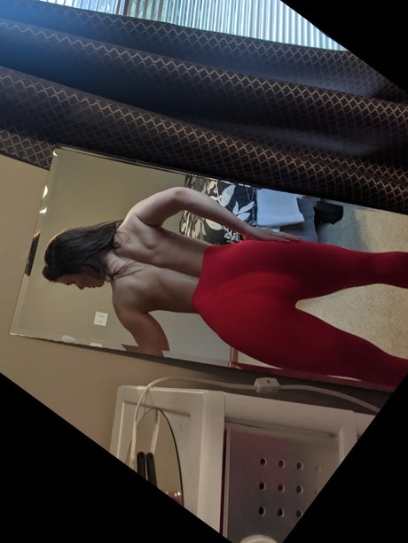 Naakte gelekte OnlyFans-foto van Natalie Fox