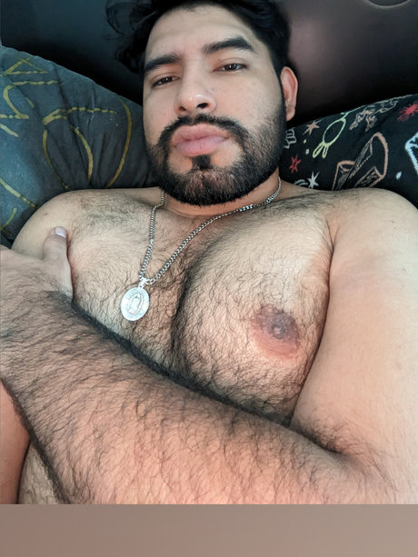 Naakte gelekte OnlyFans-foto van Fernando