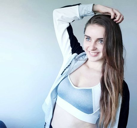 Naakte gelekte OnlyFans-foto van Loserfruit