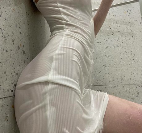 Naakte gelekte OnlyFans-foto van Pumpurmur