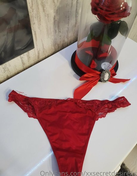 Naakte gelekte OnlyFans-foto van Xxsecretdesirexx