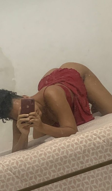 Naakte gelekte OnlyFans-foto van Jaquejoy