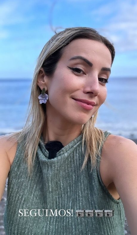 Naakte gelekte OnlyFans-foto van Catha23
