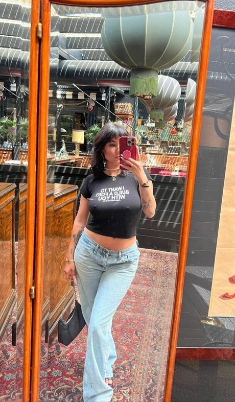 Naakte gelekte OnlyFans-foto van Giorgia Soleri