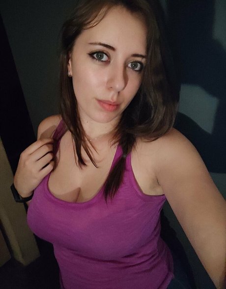 Naakte gelekte OnlyFans-foto van Forbiddenamara