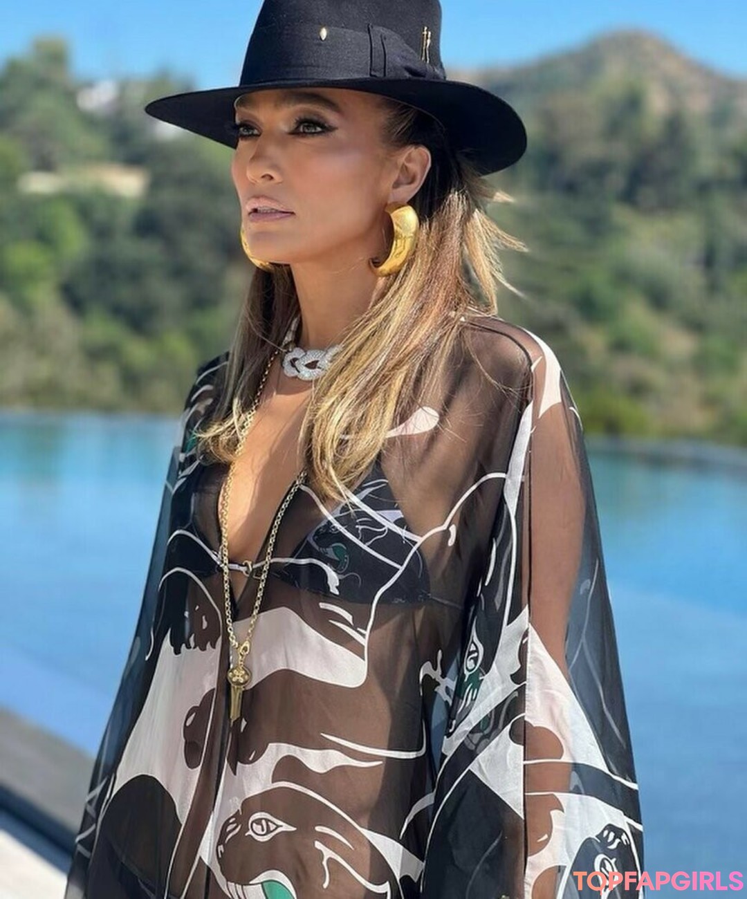 Naakte gelekte OnlyFans-foto van Jennifer Lopez #1093