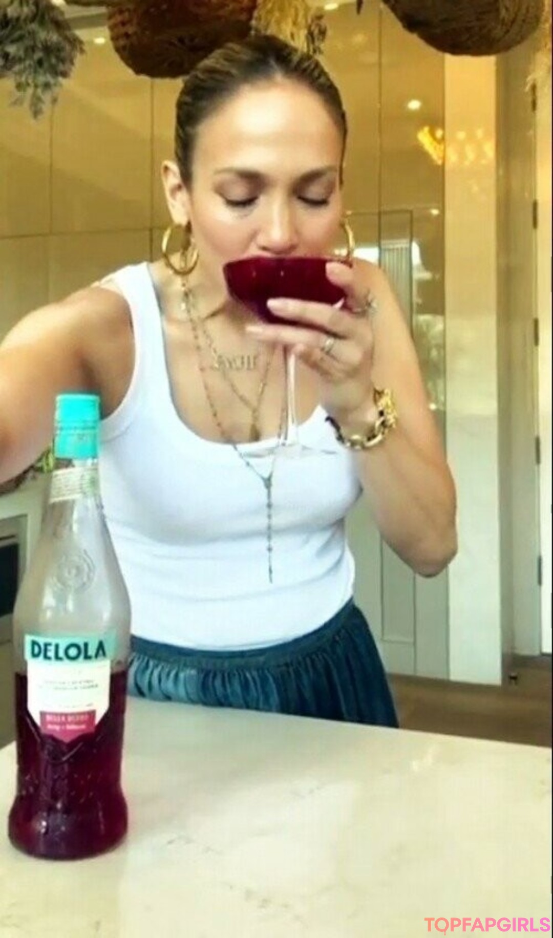 Naakte gelekte OnlyFans-foto van Jennifer Lopez #1103