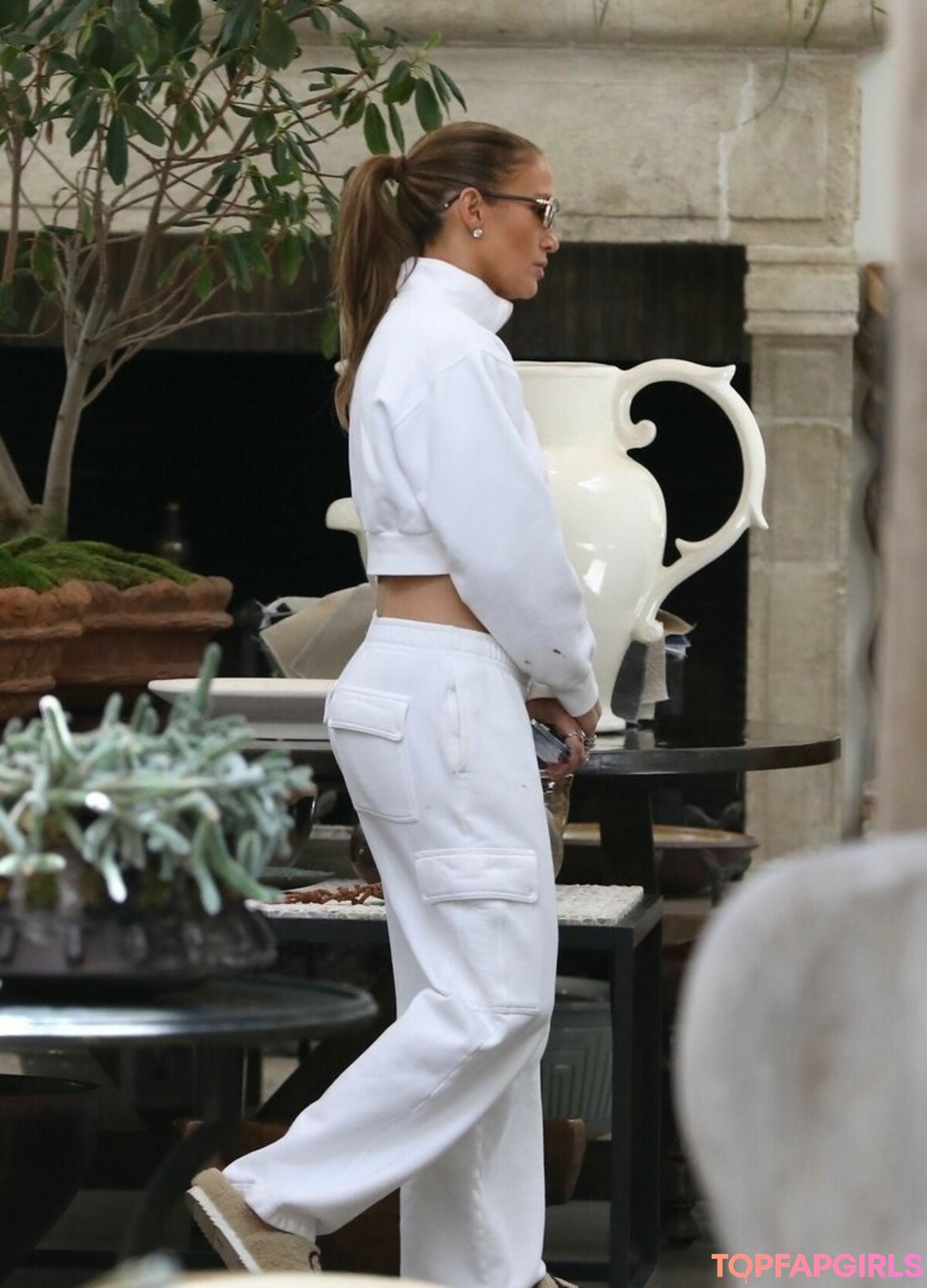 Naakte gelekte OnlyFans-foto van Jennifer Lopez #1107