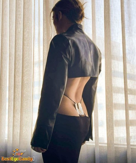 Naakte gelekte OnlyFans-foto van Jennifer Lopez