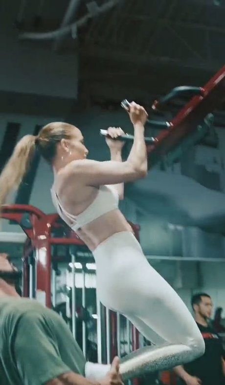 Naakte gelekte OnlyFans-foto van Jennifer Lopez