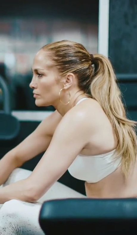 Naakte gelekte OnlyFans-foto van Jennifer Lopez