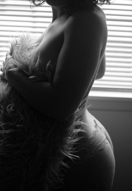 Naakte gelekte OnlyFans-foto van Bellasjuicy