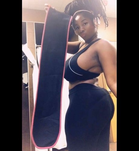 Naakte gelekte OnlyFans-foto van Jackinguneek