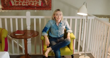 Naakte gelekte OnlyFans-foto van Saoirse Ronan