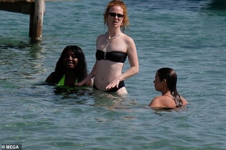 Naakte gelekte OnlyFans-foto van Jess Glynne