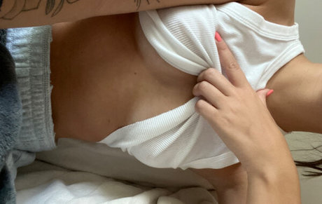 Naakte gelekte OnlyFans-foto van Bitty01