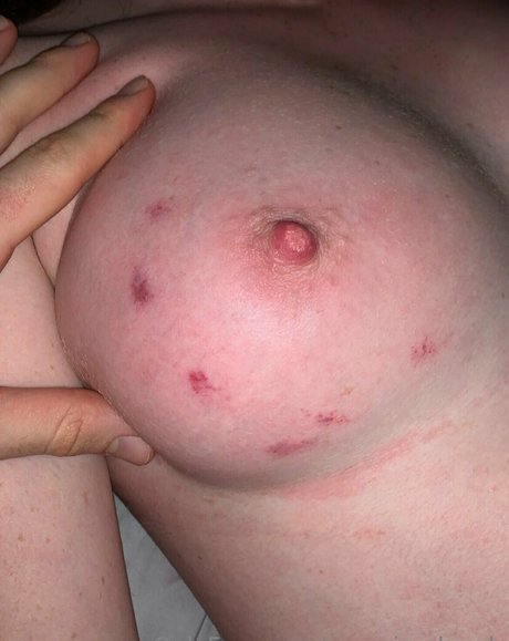 Naakte gelekte OnlyFans-foto van Naomiandnoah