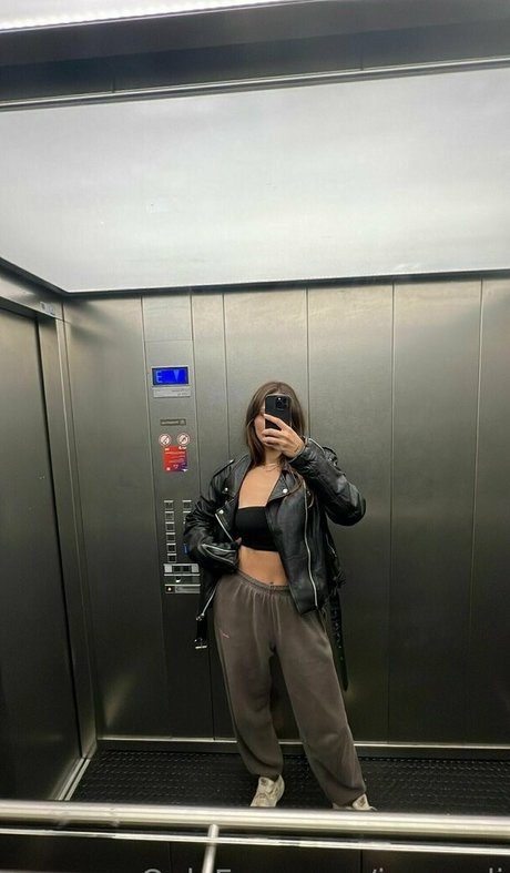 Naakte gelekte OnlyFans-foto van Jessica Sulikowski