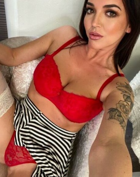 Naakte gelekte OnlyFans-foto van Sashaoneil