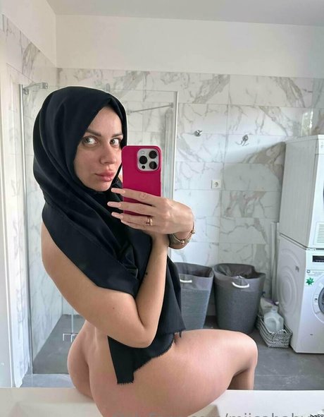 Naakte gelekte OnlyFans-foto van Miicababyy