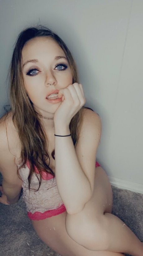 Naakte gelekte OnlyFans-foto van Allimoona04