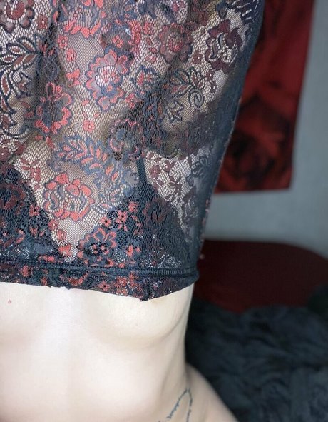 Naakte gelekte OnlyFans-foto van Sunnybabe22