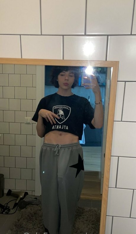 Naakte gelekte OnlyFans-foto van Remigumi