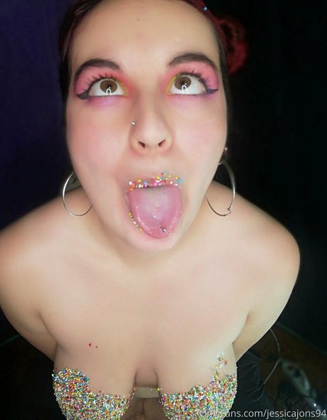 Naakte gelekte OnlyFans-foto van Jessicajons94