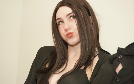 Naakte gelekte OnlyFans-foto van Freebunnii