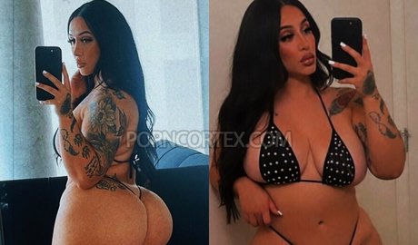 Naakte gelekte OnlyFans-foto van Amyycrumm