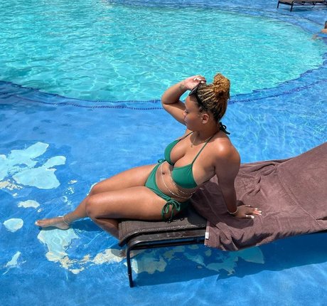 Naakte gelekte OnlyFans-foto van Jaden Alexiis