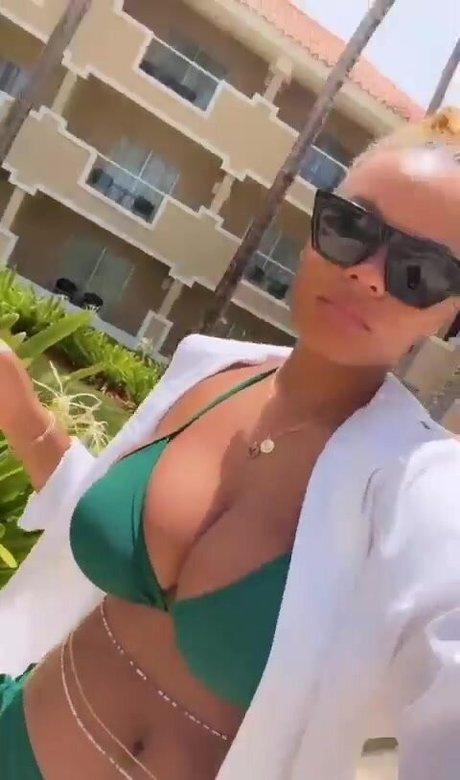 Naakte gelekte OnlyFans-foto van Jaden Alexiis